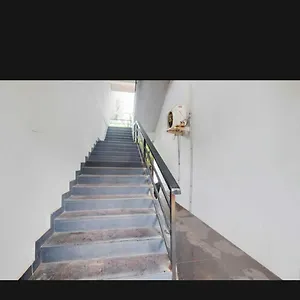 *** Hotel O Raas Near Near Paschim Vihar India