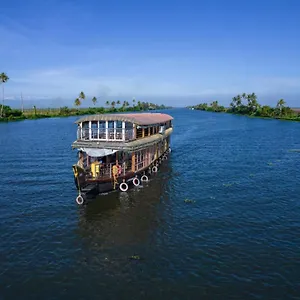 *** Hotel Kerala Nature Houseboat By Coco Floatel India